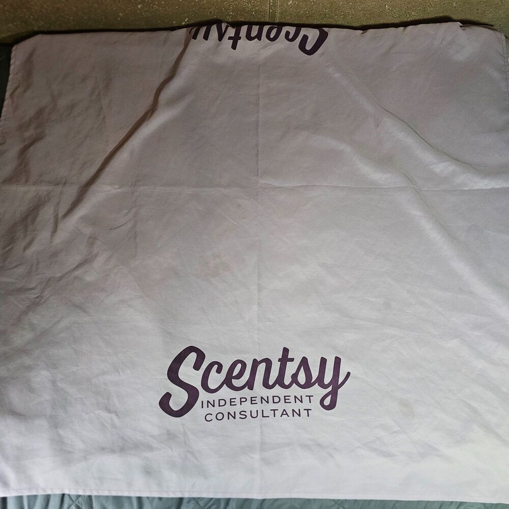 Scentsy Independent Consultant Tablecloth 60x60 Display Cloth Purple Logo EUC